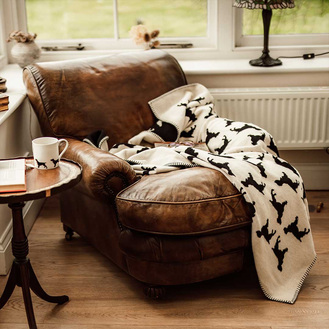 The Labrador Co.-Black & Cream Reversible Spaniel Throw 2 The Labrador Co.-Black & Cream Reversible Spaniel Throw 2